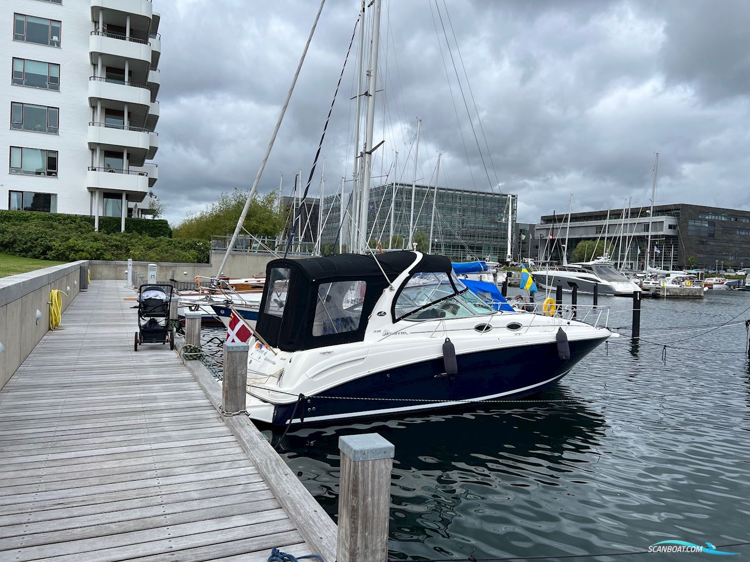 SeaRay 330