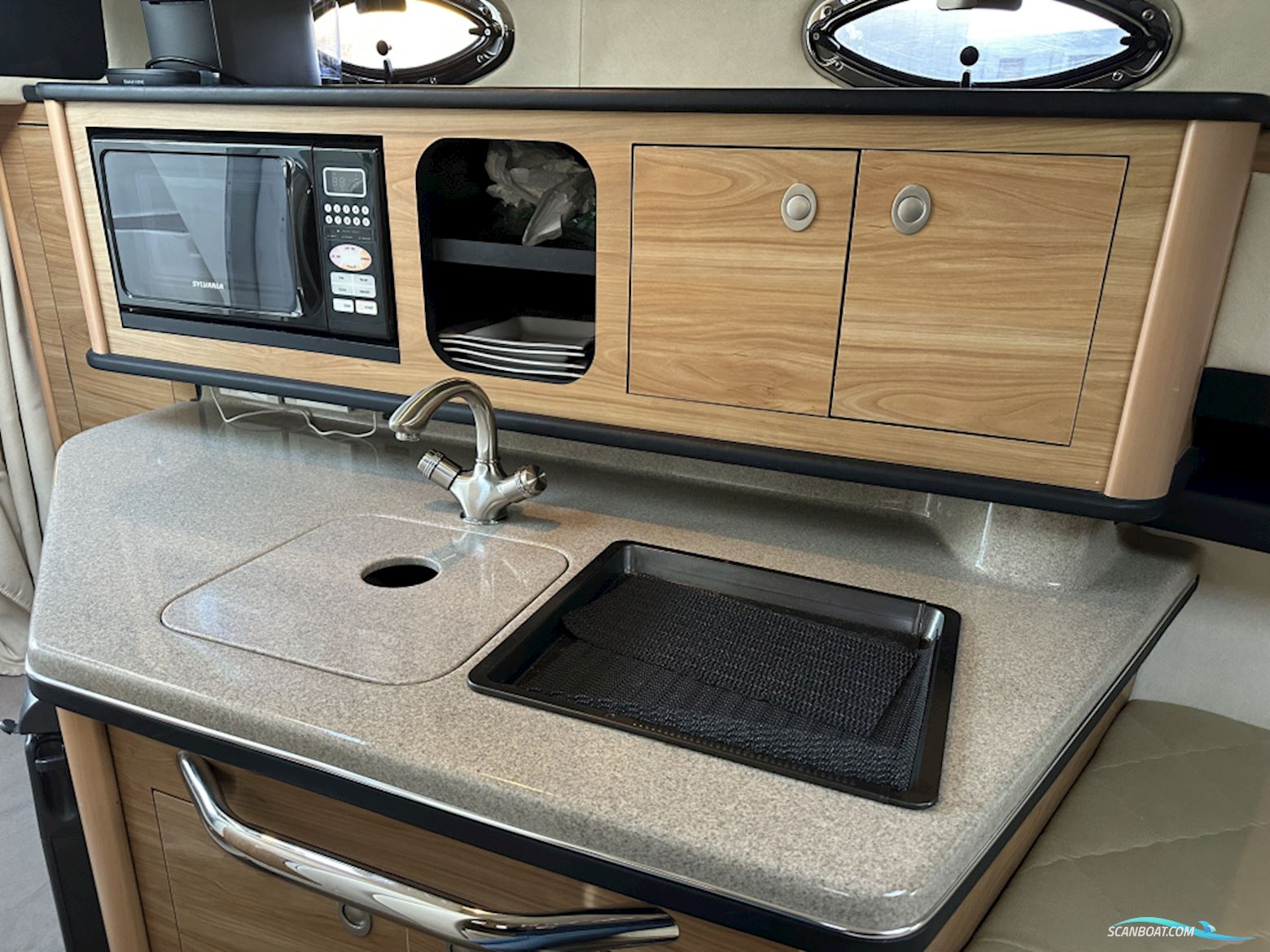 Searay Sundancer 275