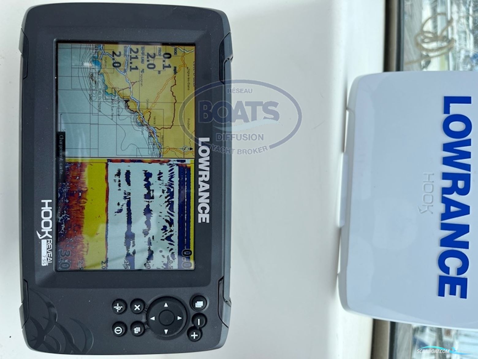 Seaswirl Striper 2600 OB