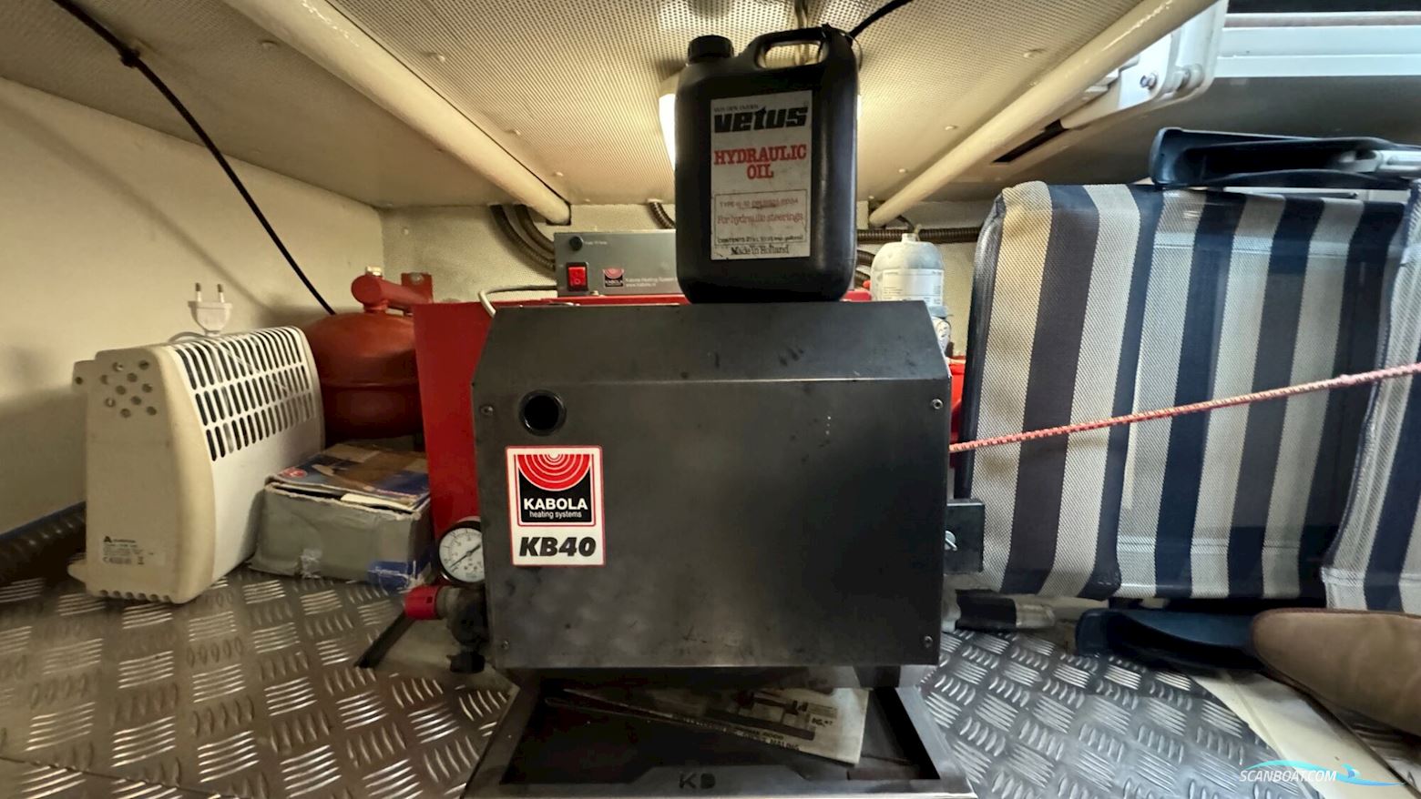 Serious Yachts Gently Low Bridge 14.50 Sedan