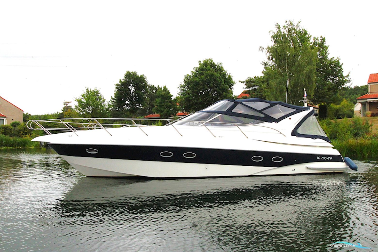 Sessa C42 Motorbåd 2006, med 2x  Volvo Penta motor, Holland