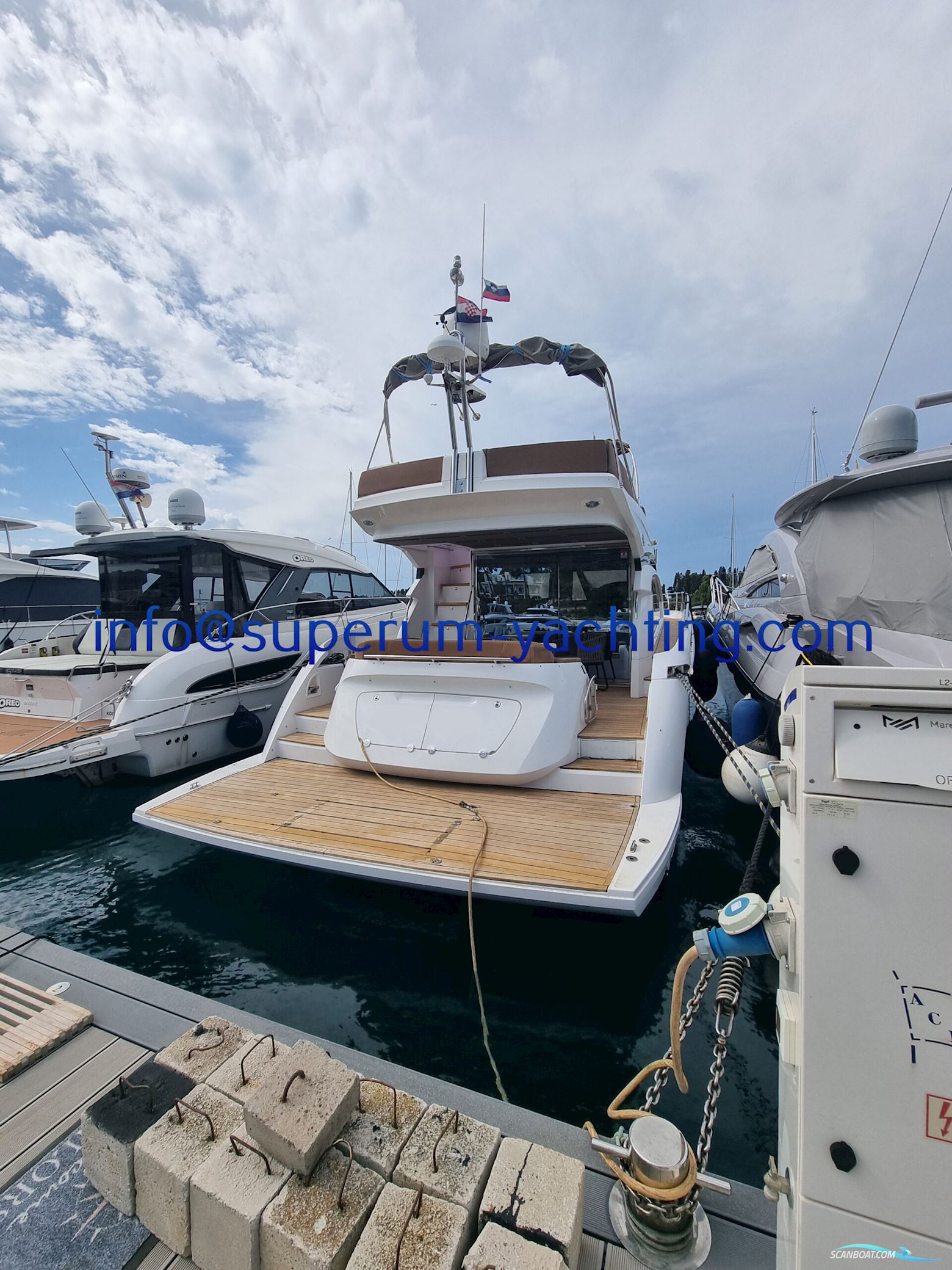 Sessa Marine F54 FLY