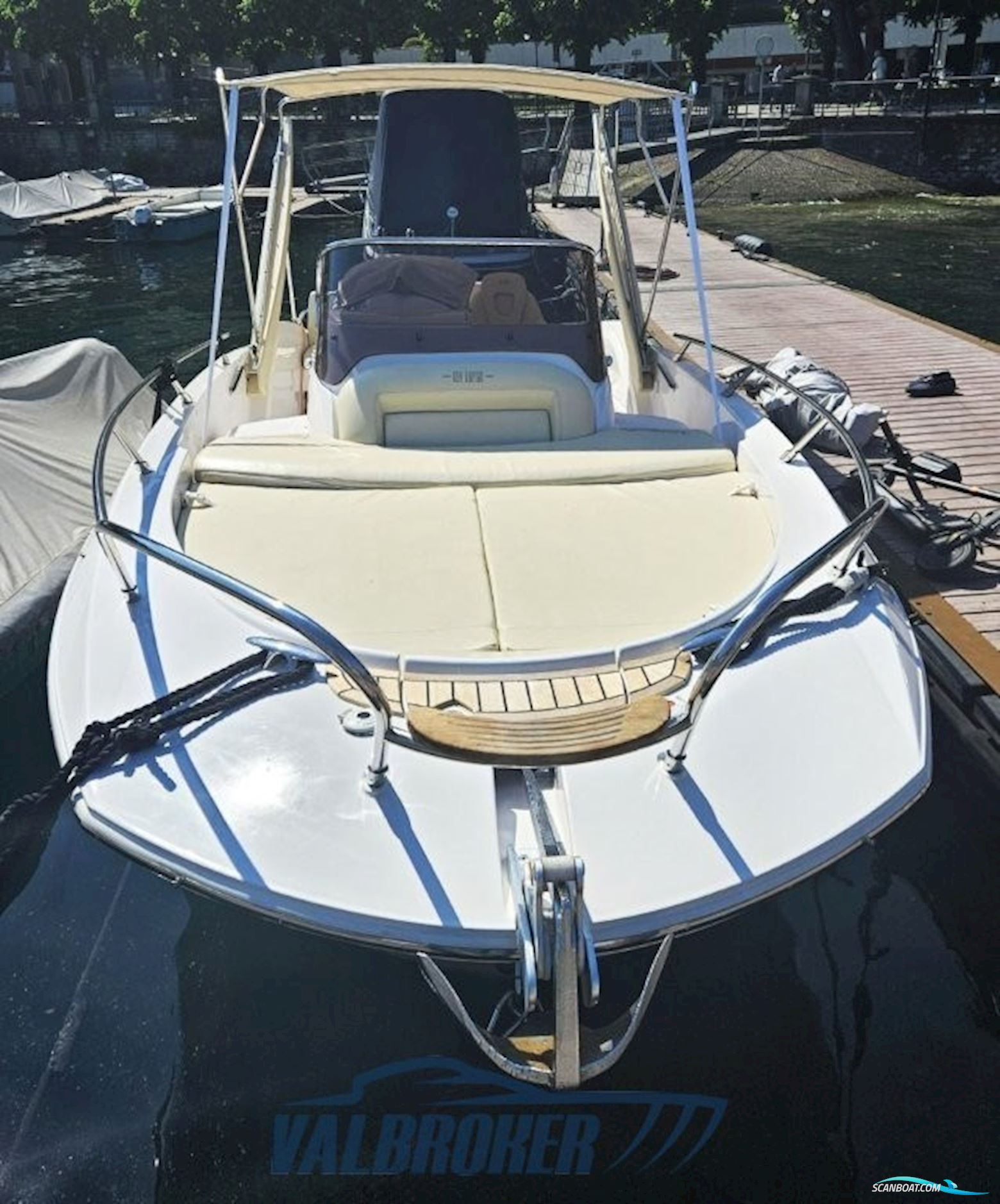 Sessa Marine Key Largo 24