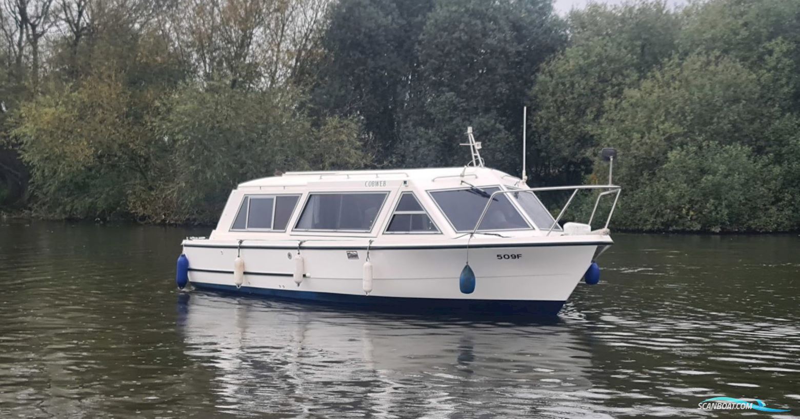 Sheerline 740 Motorbåd 2000, med Nanni motor, England