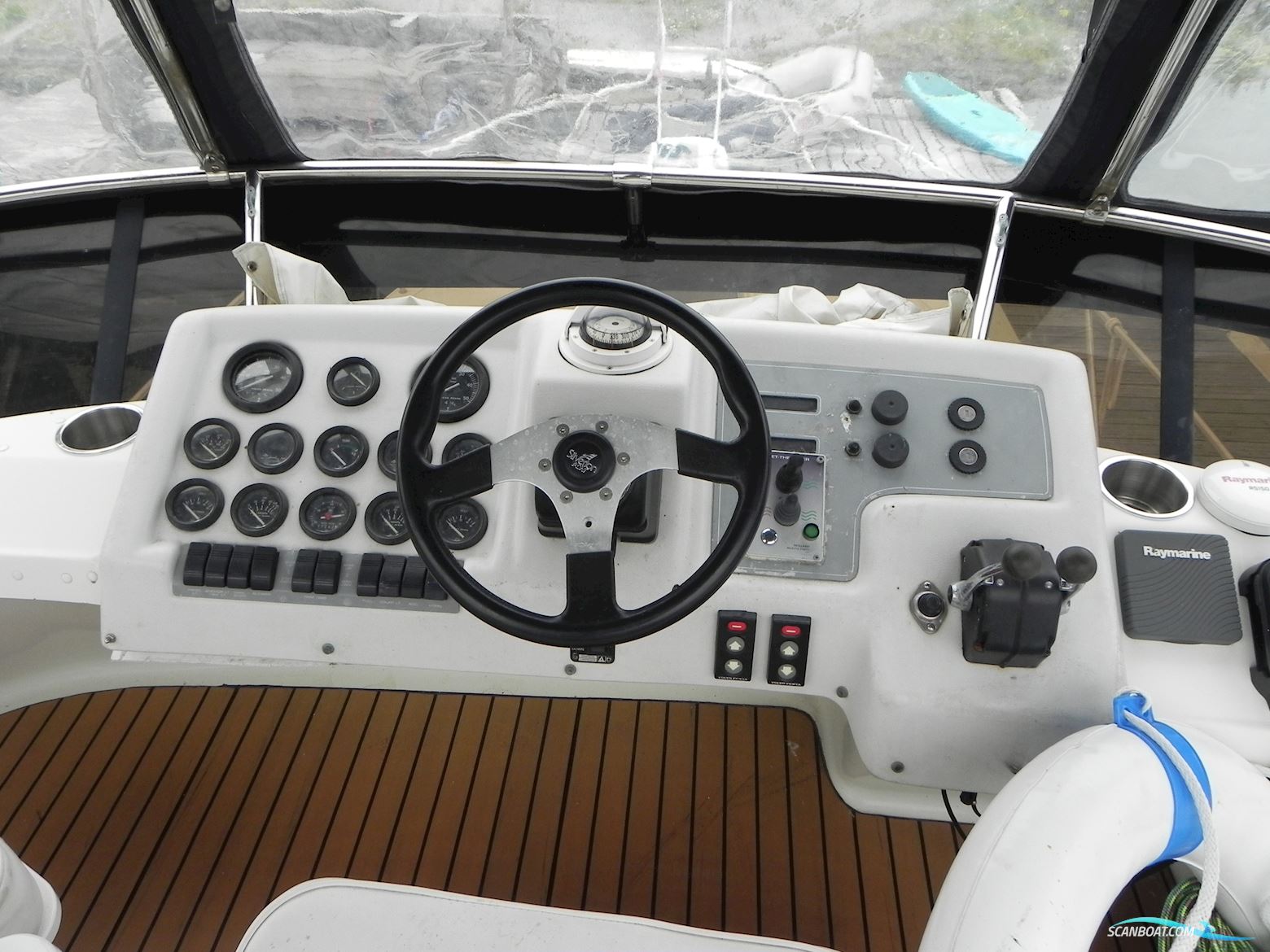 Silverton 312 Sedan Fly