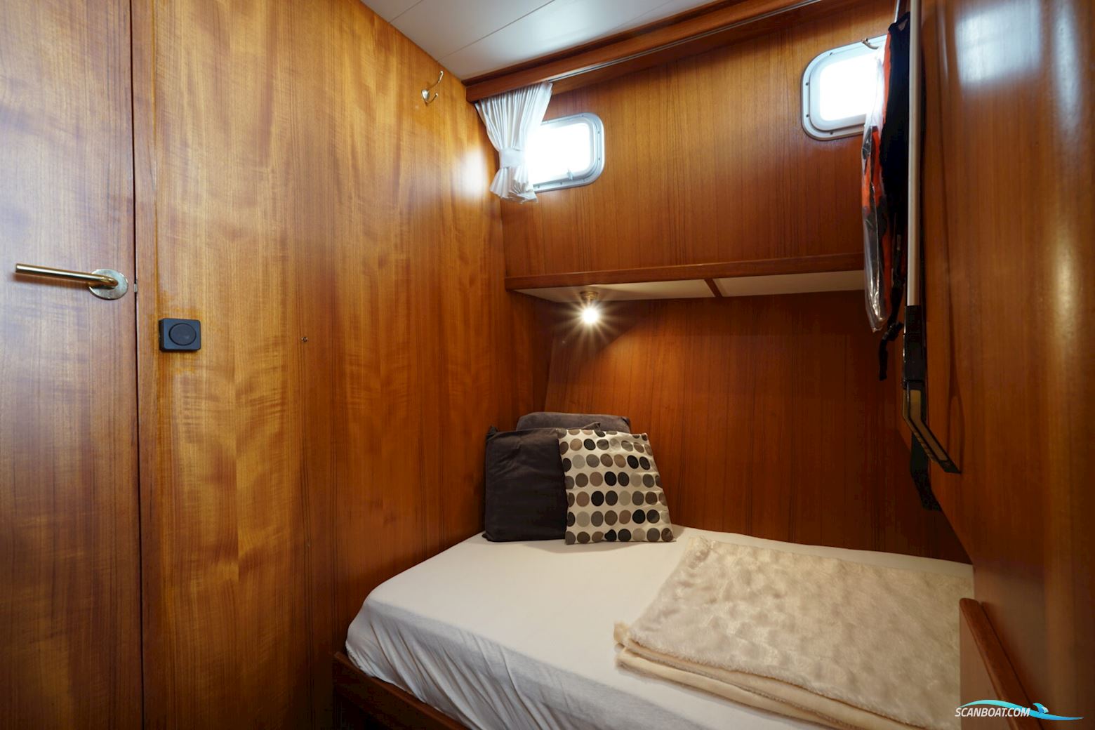 SK Kotter 12.50 Sedan