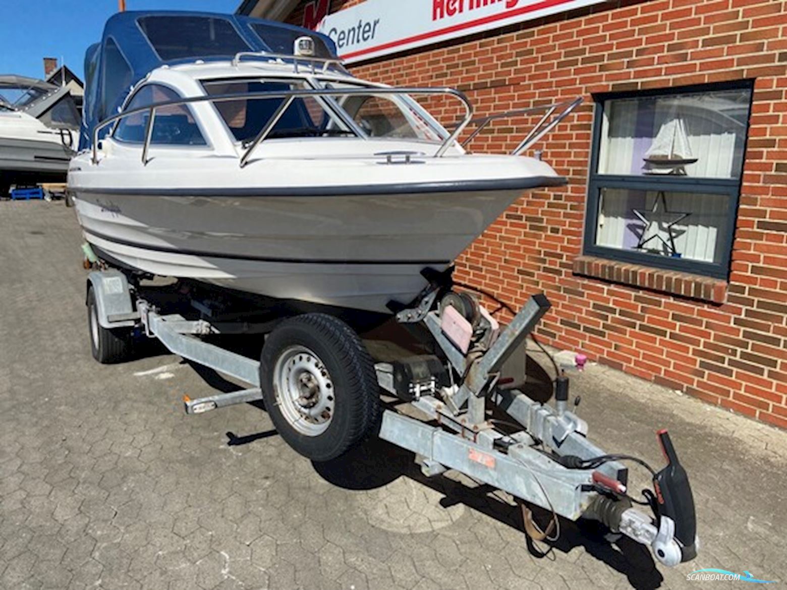 Skibsplast 555 HT m/Honda F100 hk og Brenderup trailer