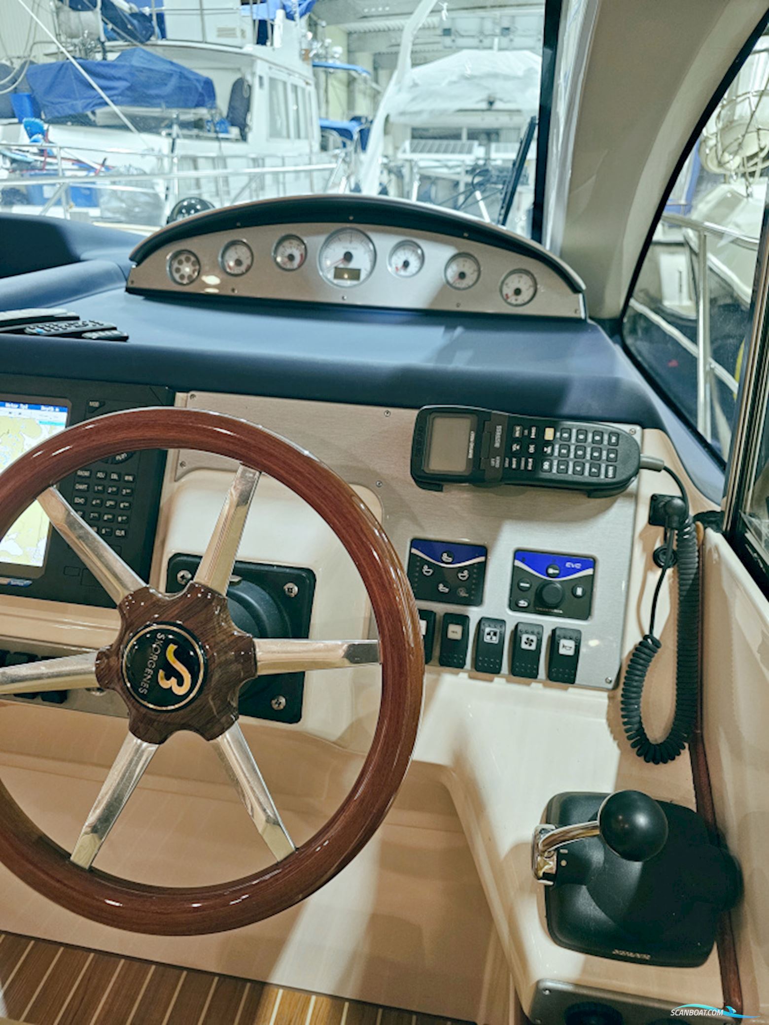 Skorgenes 335 Sonic Volvo Penta D6-370