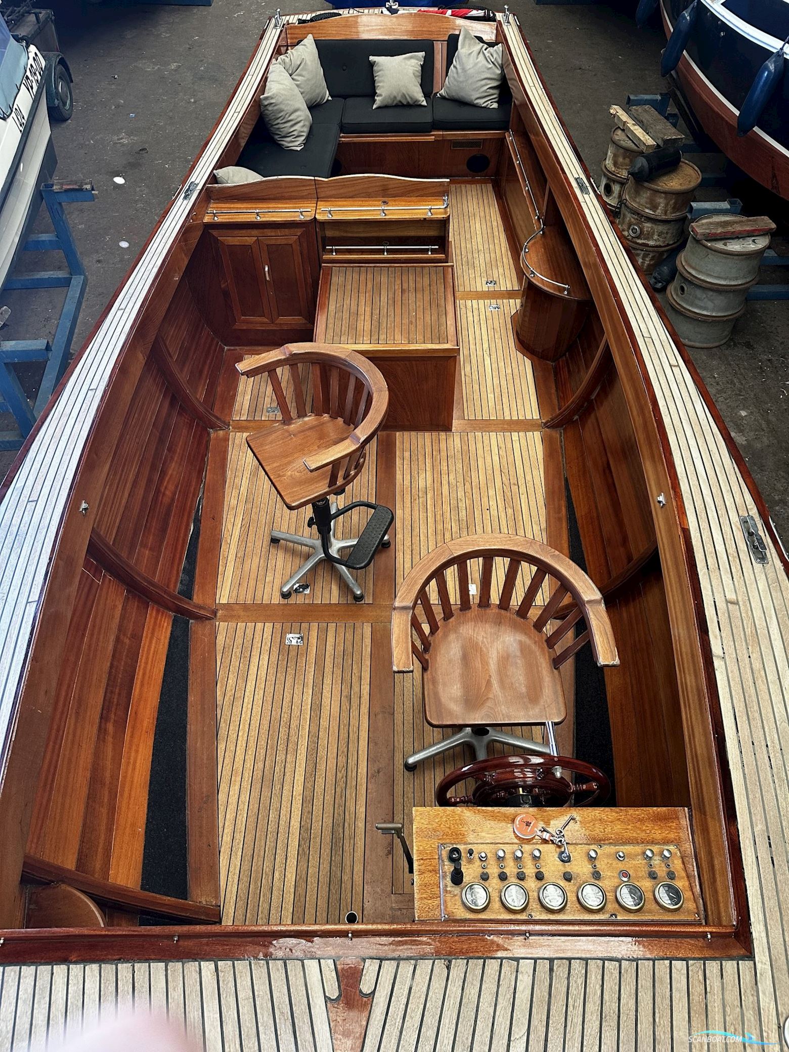 Sloep Barkas Classic 850