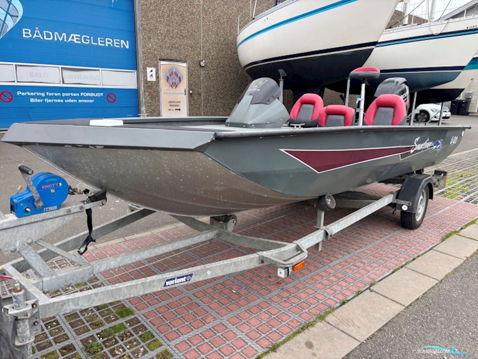 Smartliner 490 Bass Boat