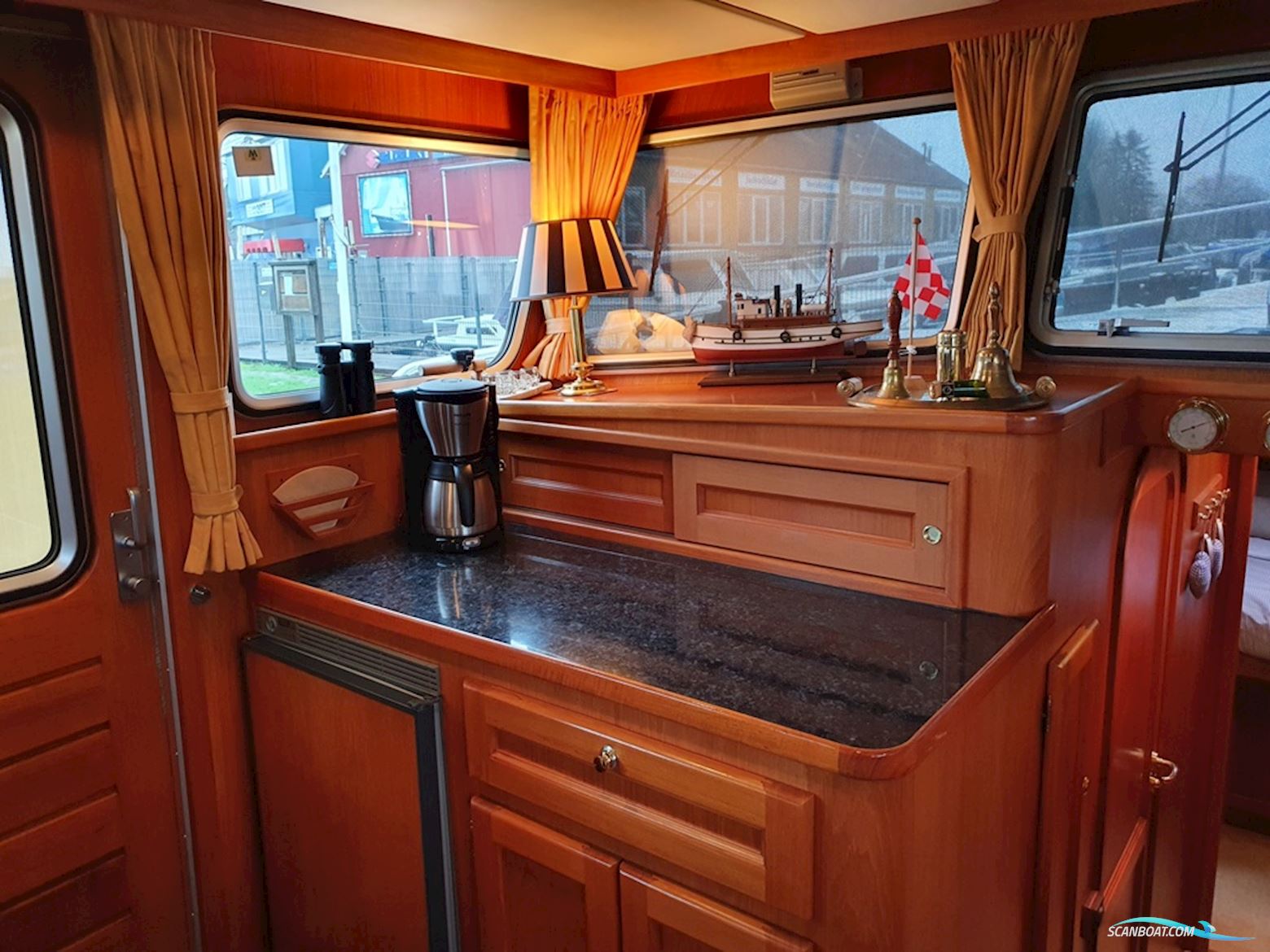 Smelne Salon Vlet 1485