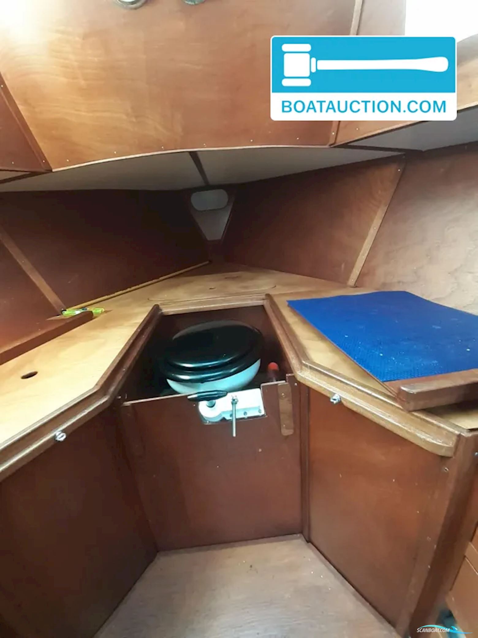 SPITSGAT 700