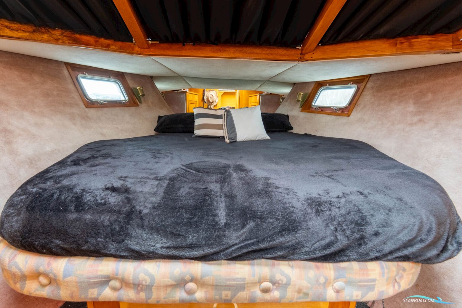 Stadtline 38 OK Spiegeldeur