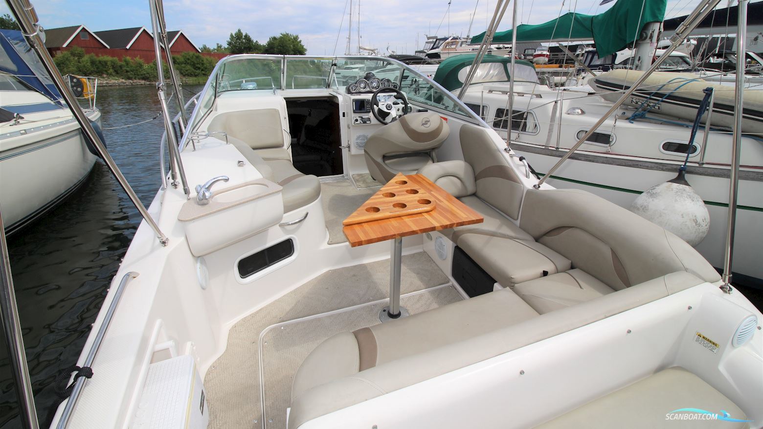 Starcraft 2650 Express Cruiser 