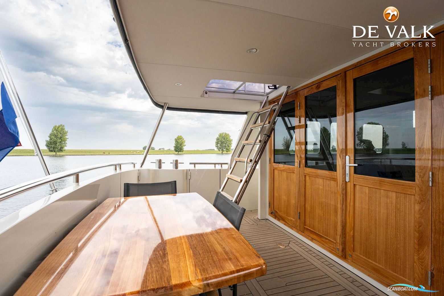 Steeler Explorer 50 Pilothouse