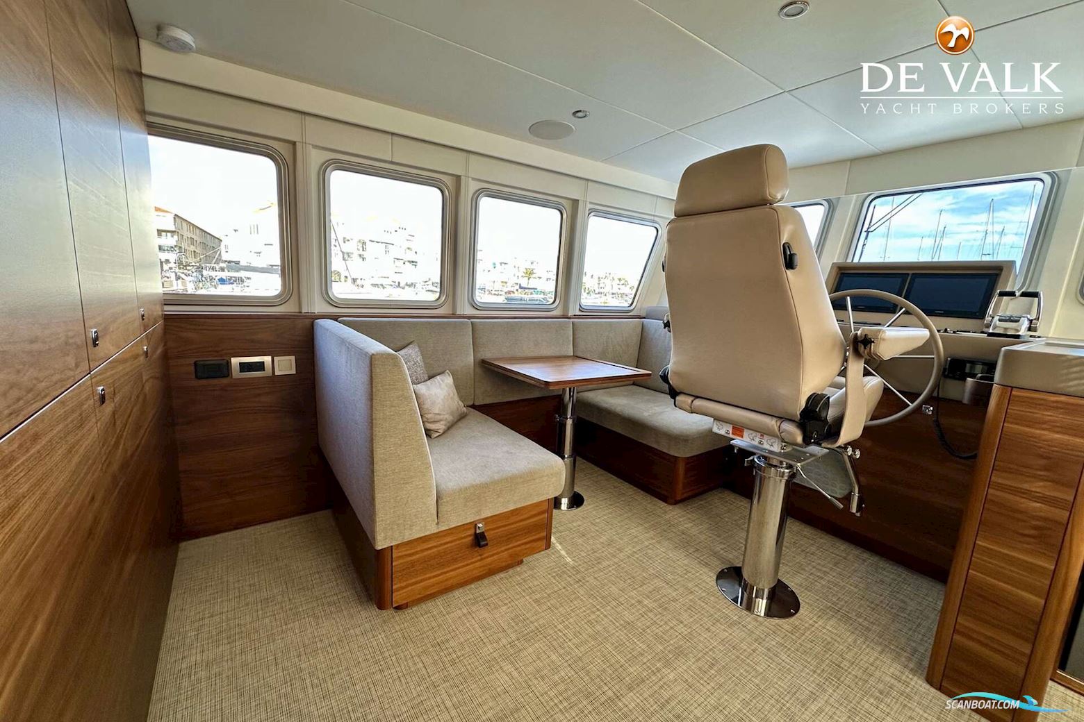 Steeler Explorer 50 Pilothouse