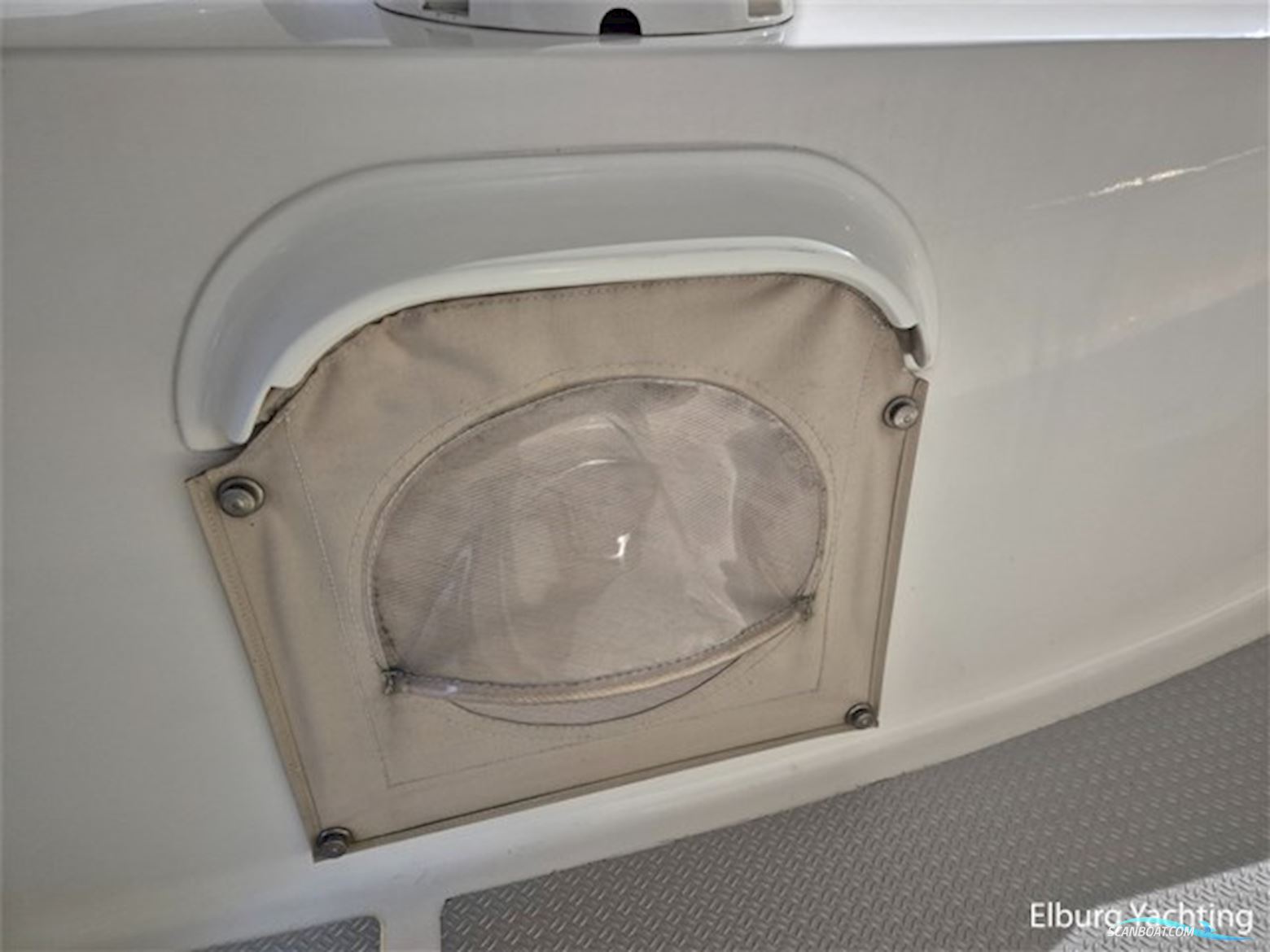 Stentor 1500 Trawler - Stabilizers