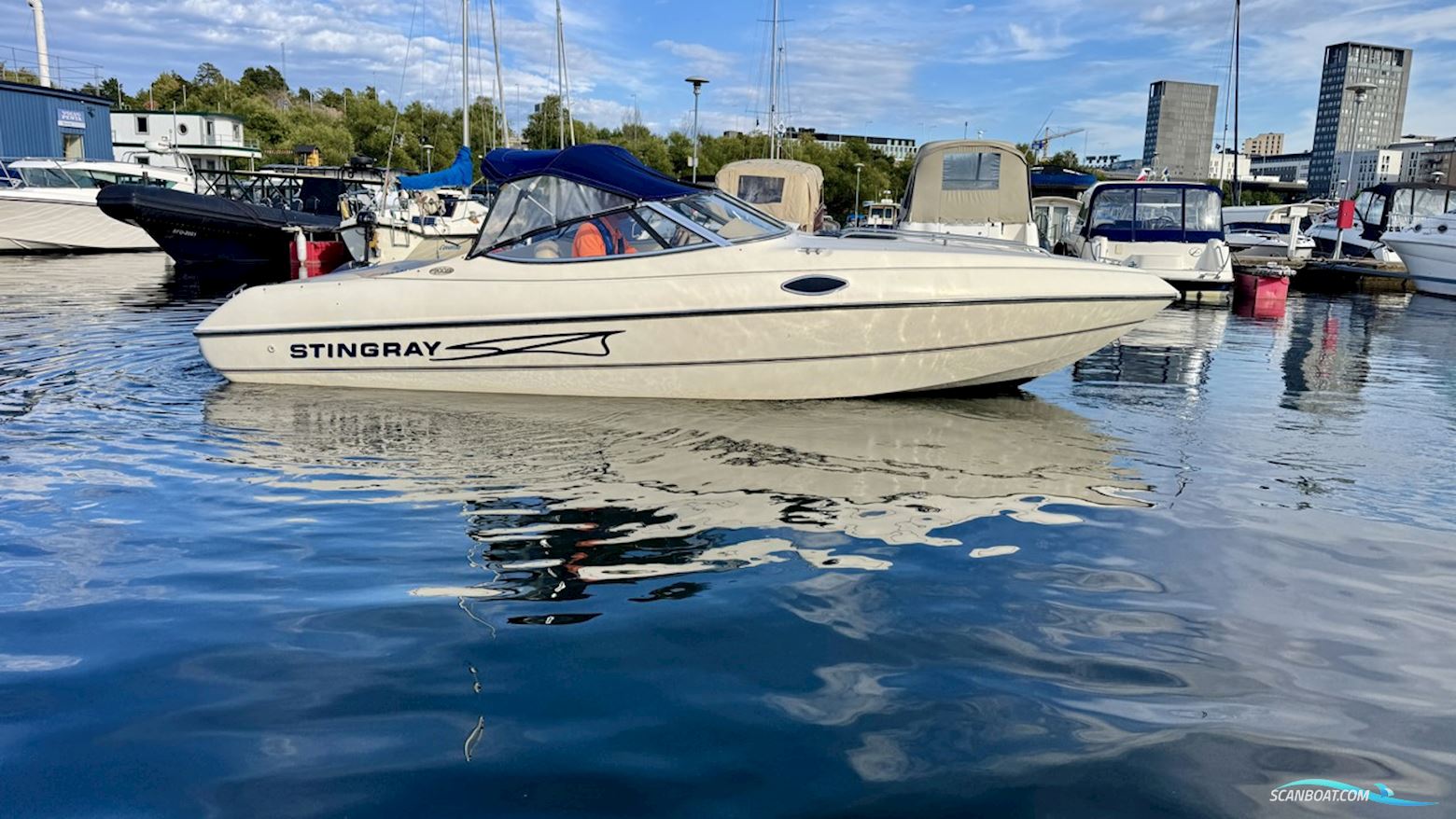 Stingray 200 CS Motorbåd 1999, med Mercruiser motor, Sverige