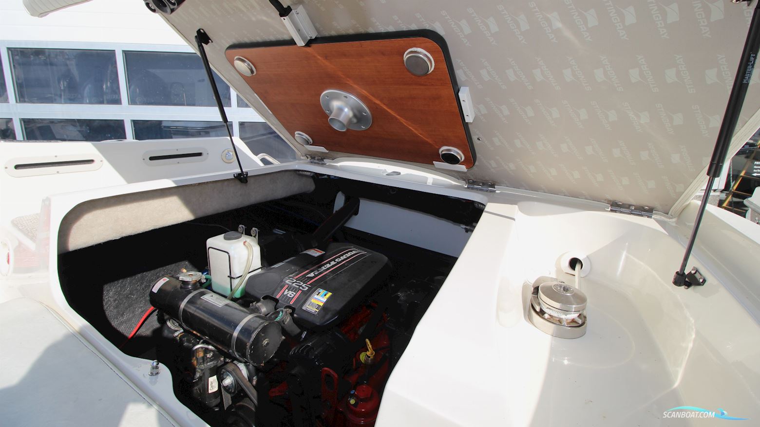 Stingray 215 CR