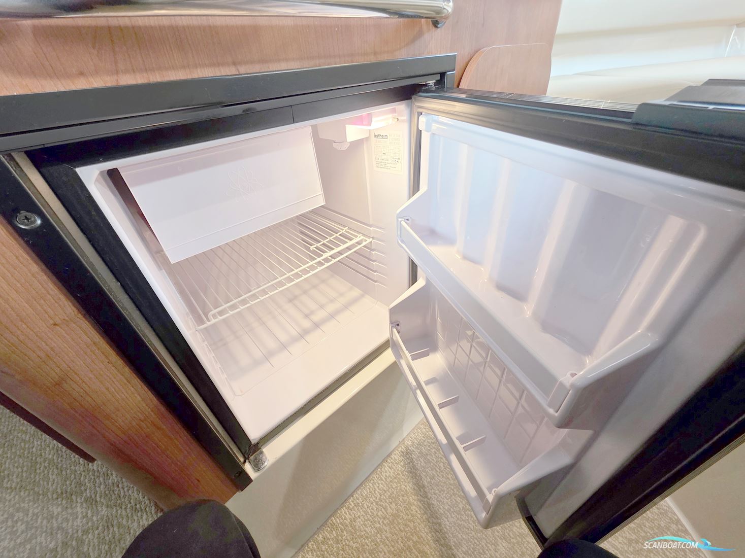 Stingray 250 CS (står klar på næsten ny trailer)