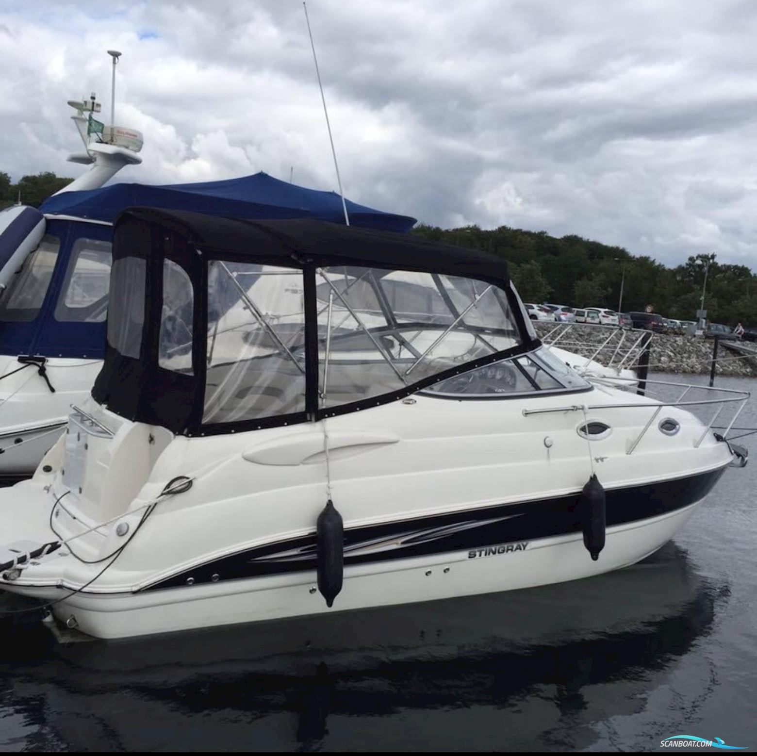Stingray 250 CS DIESEL Motorbåd 2009, med Volvo Penta
 motor, Danmark