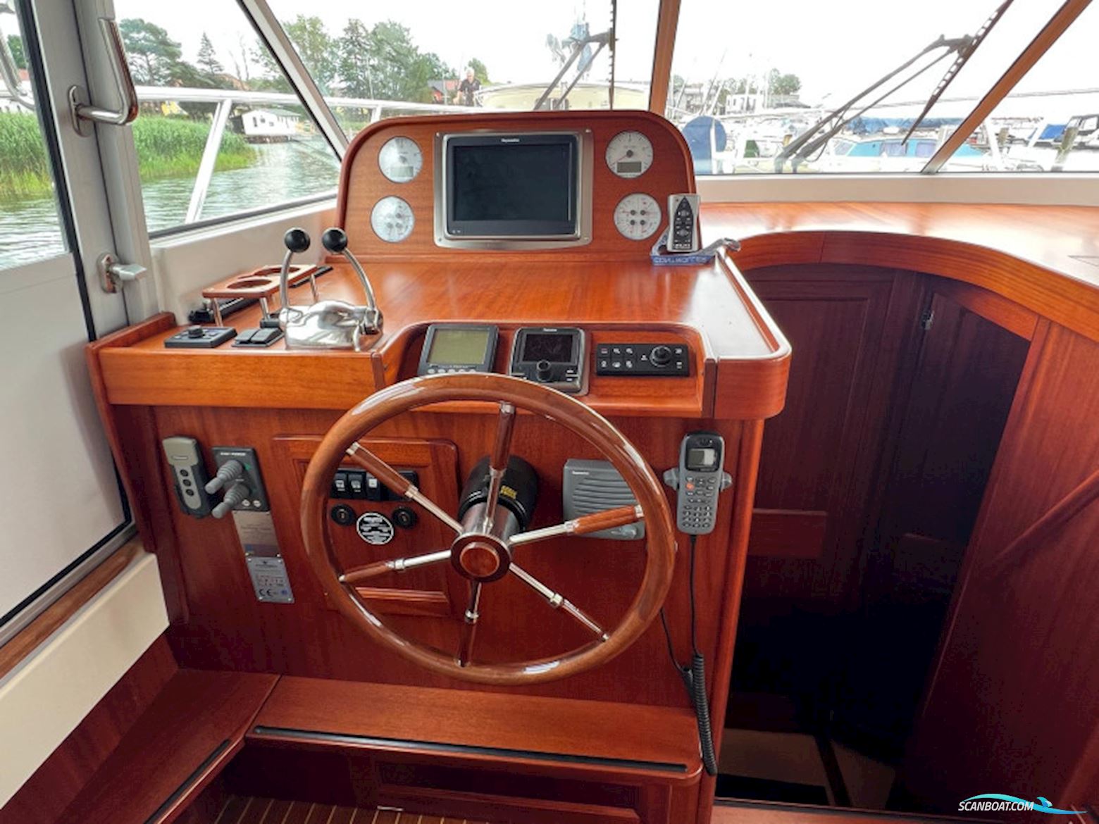 Storebro 435 Commander