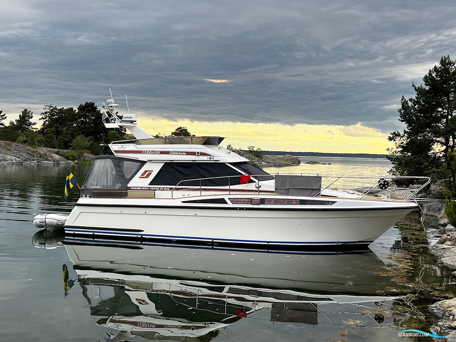 Storebro Royal Cruiser 380 Biscay Motorbåd 1992, med  2 x Volvo Penta Tamd 61A motor, Sverige
