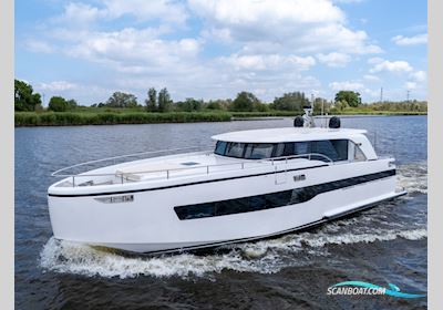 Storm X 53F Motorbåd 2015, med 2 motor, Holland