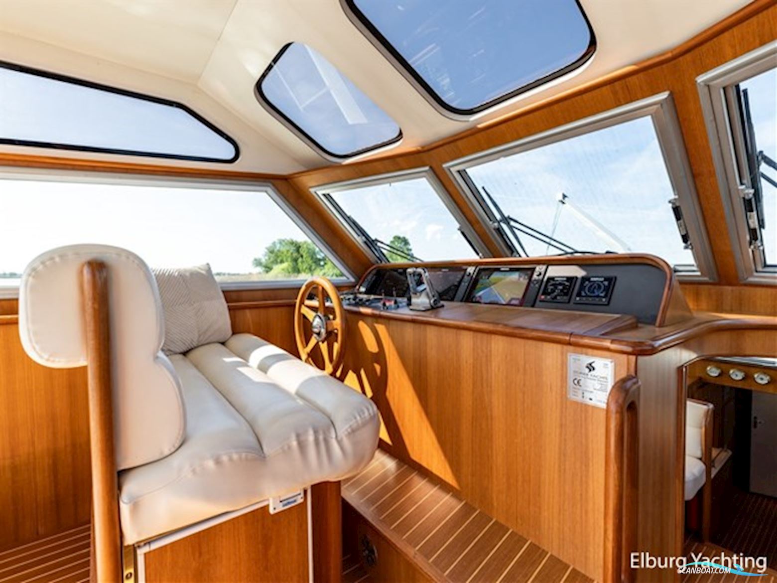 Sturier 480 AC - Vast Stuurhuis - Stabilizers 