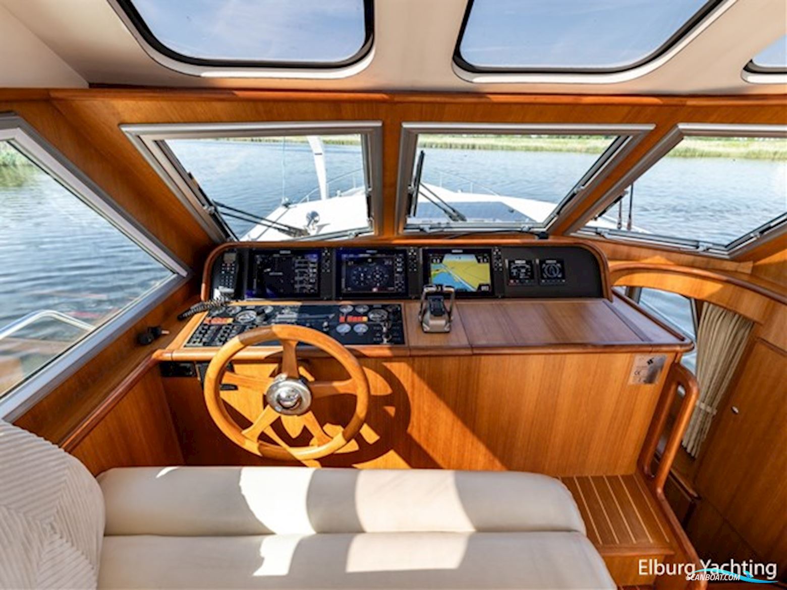 Sturier 480 AC - Vast Stuurhuis - Stabilizers