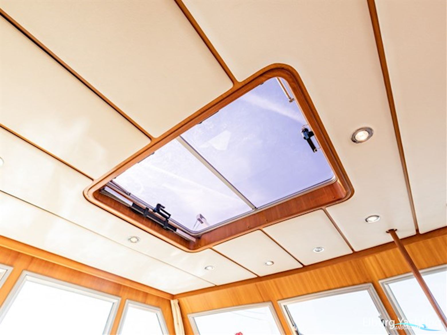 Sturier 480 AC - Vast Stuurhuis - Stabilizers