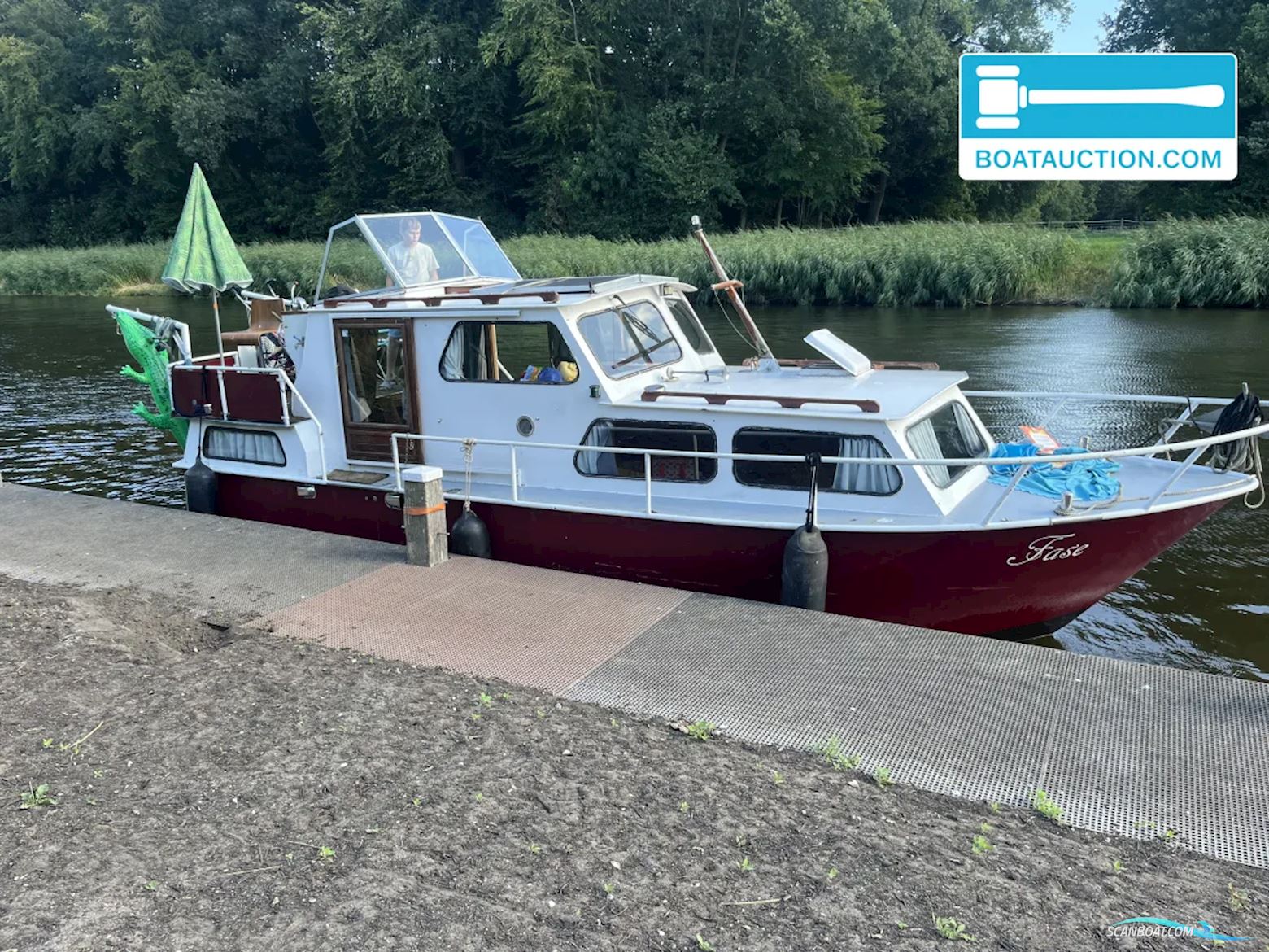 SUCCESKRUISER 900 Motorbåd 1980, med Volvo Penta motor, Holland