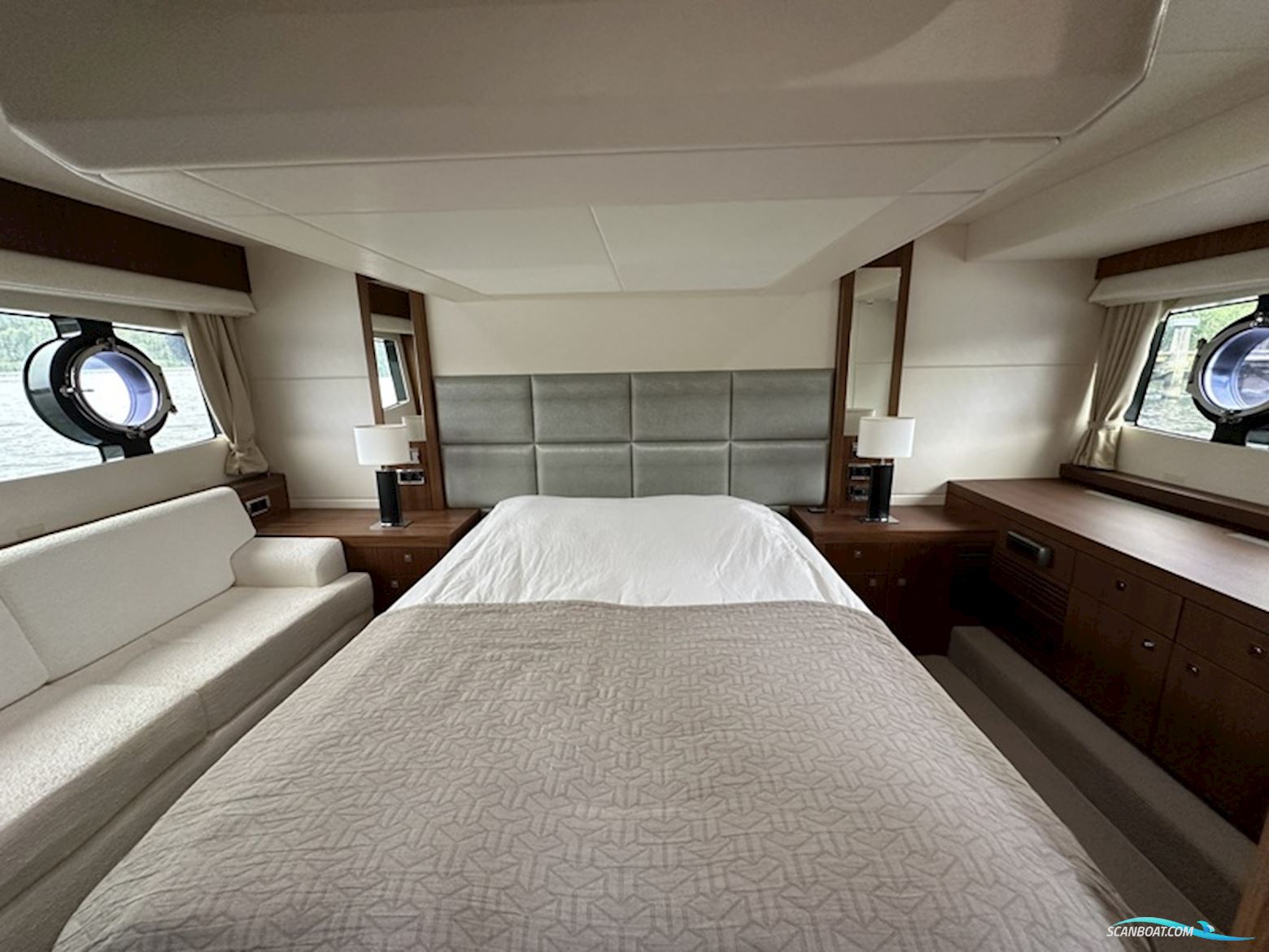 Sunseeker - Manhattan 53