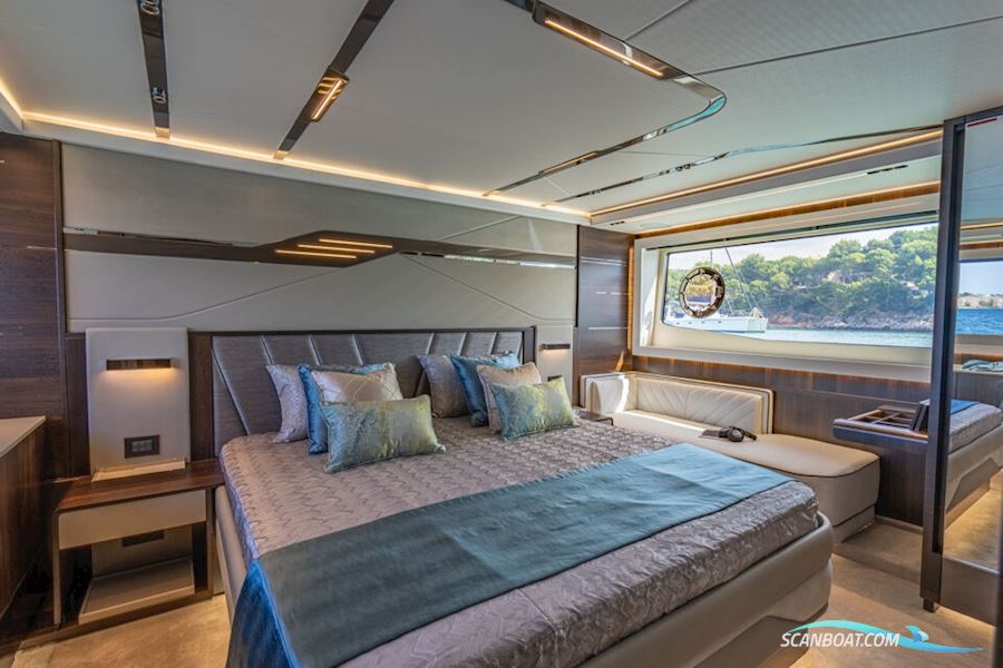 Sunseeker 65 Sport Yacht