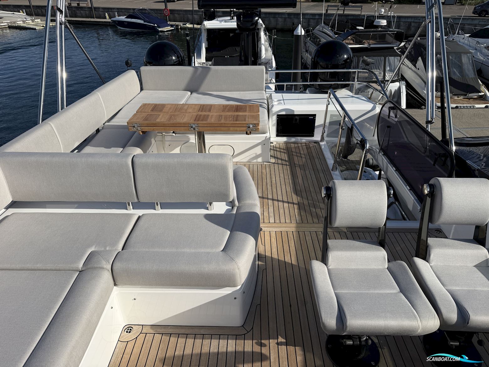 Sunseeker 74 Sport Yacht
