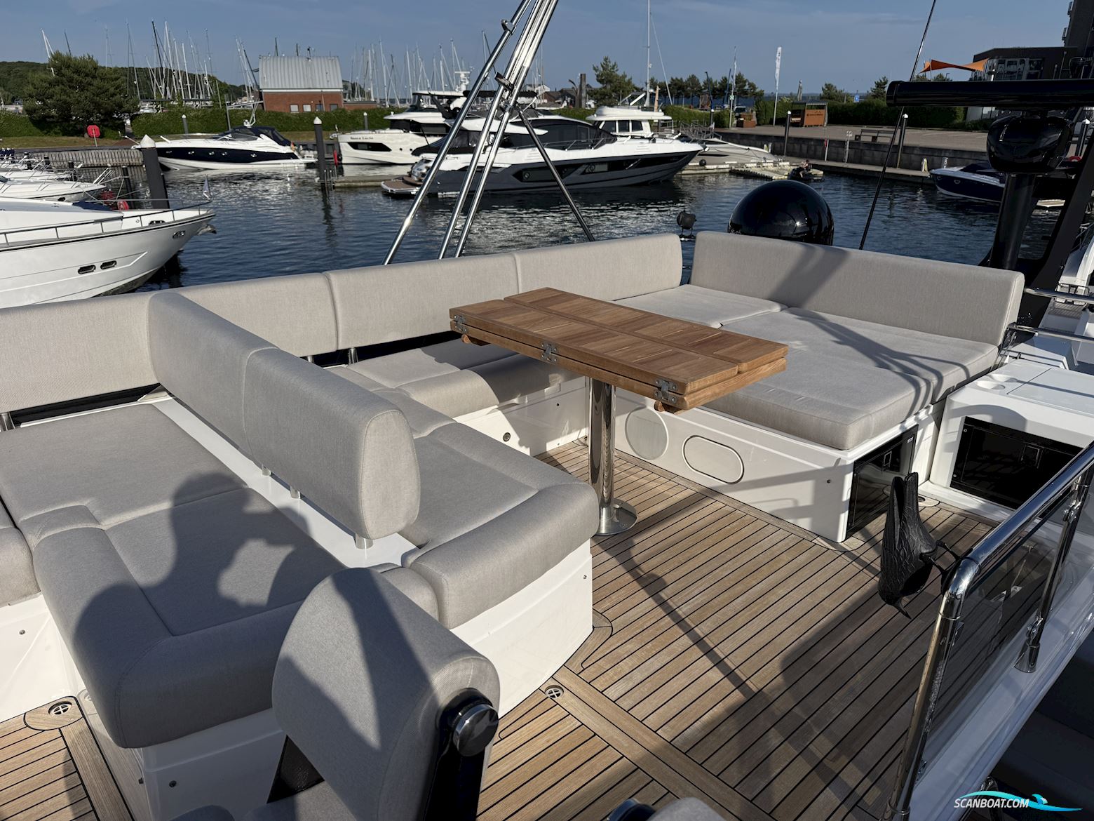 Sunseeker 74 Sport Yacht