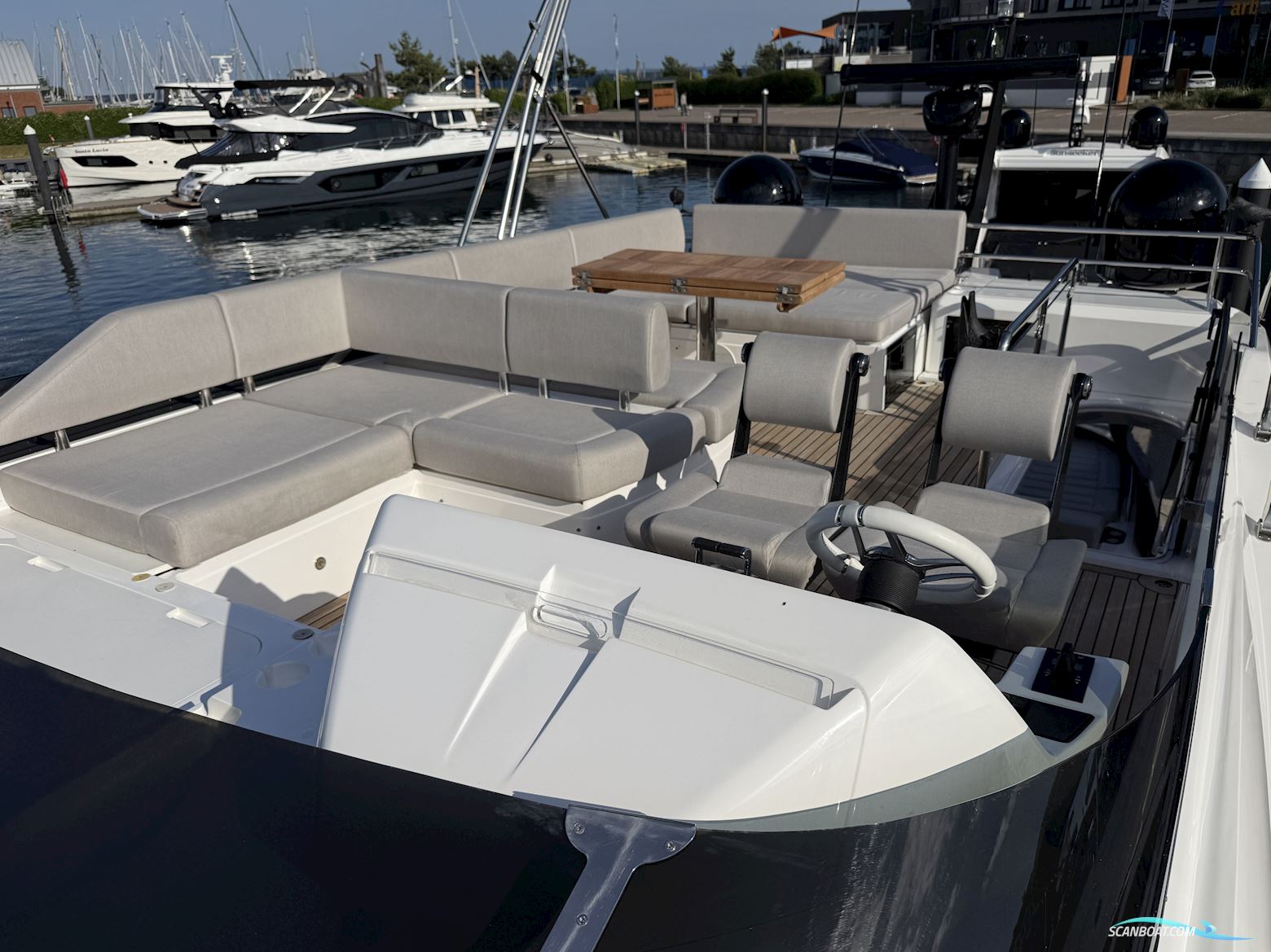 Sunseeker 74 Sport Yacht