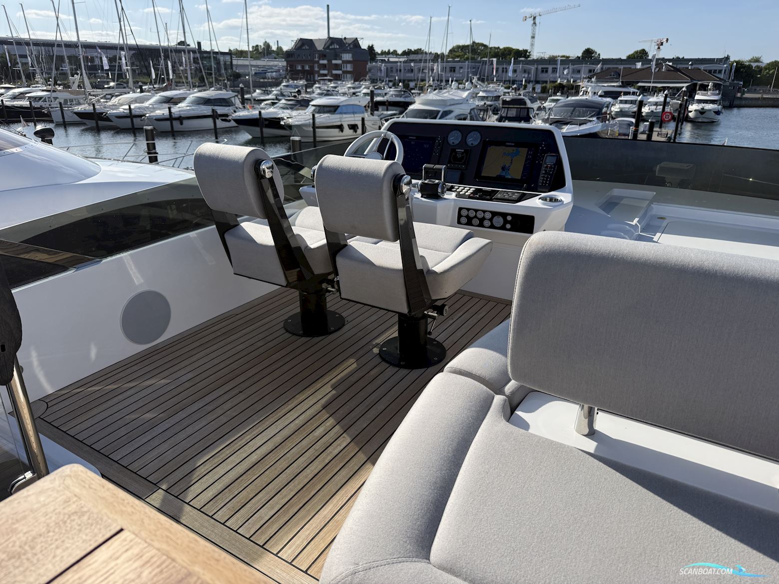 Sunseeker 74 Sport Yacht