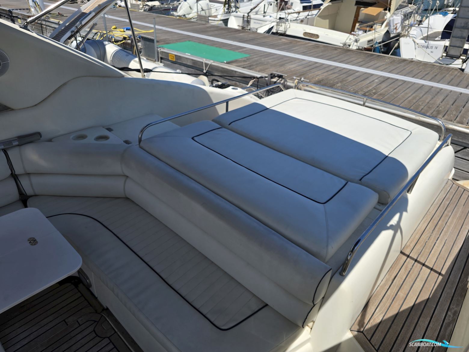 Sunseeker Comanche 40