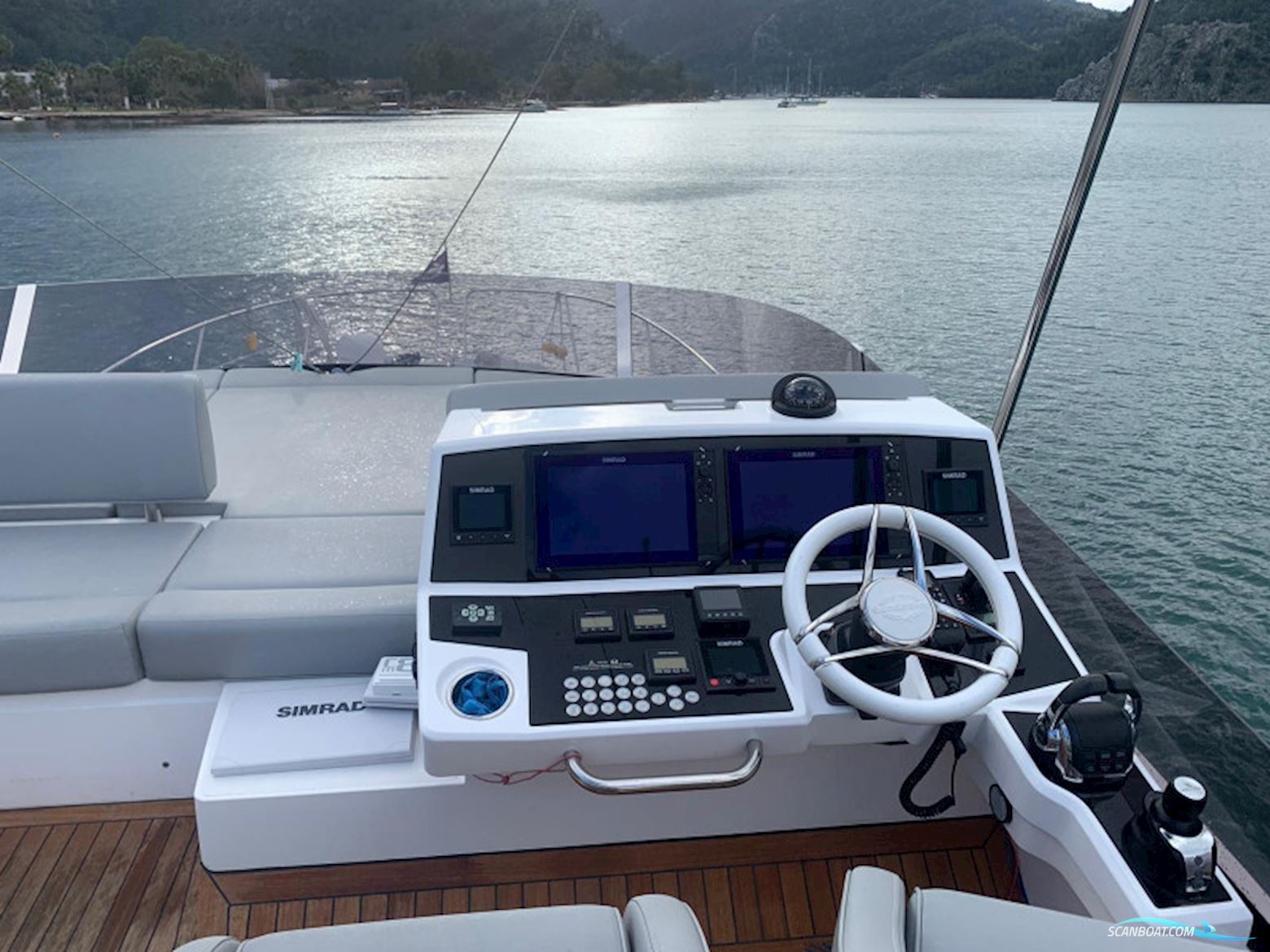 Sunseeker Manhattan 52 FLY