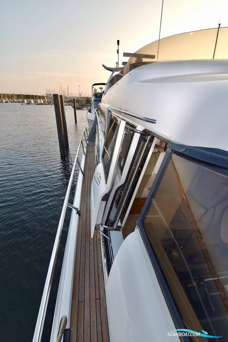 Sunseeker Manhattan 62