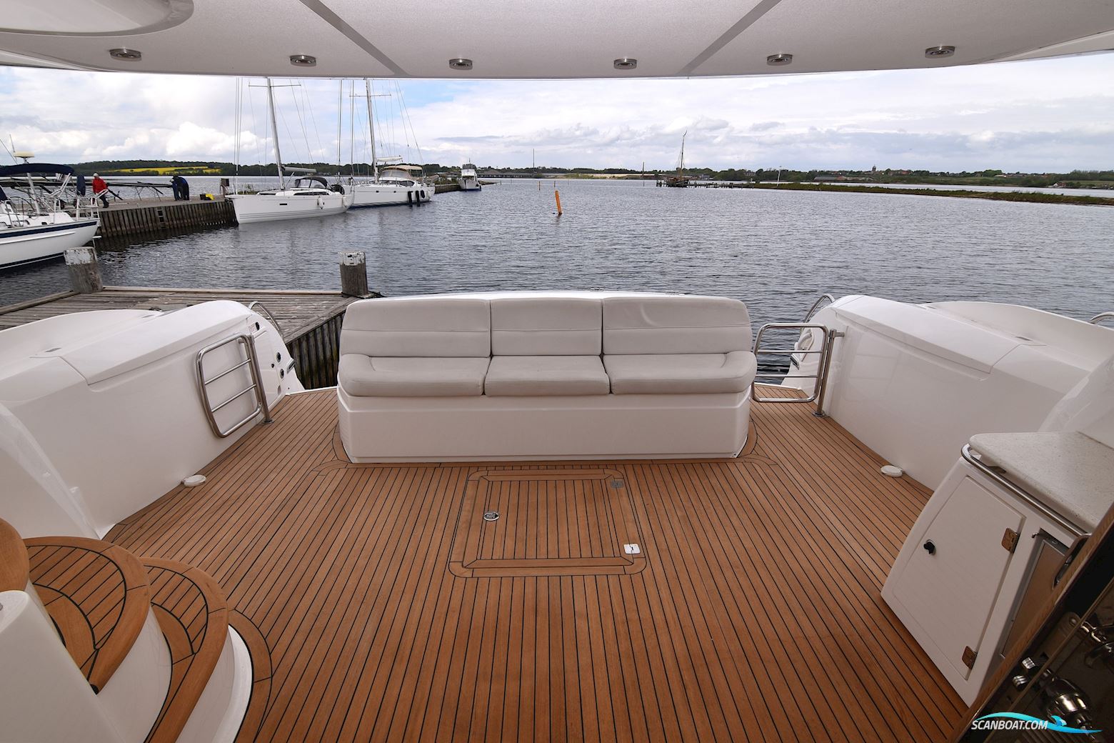 Sunseeker Manhattan 64