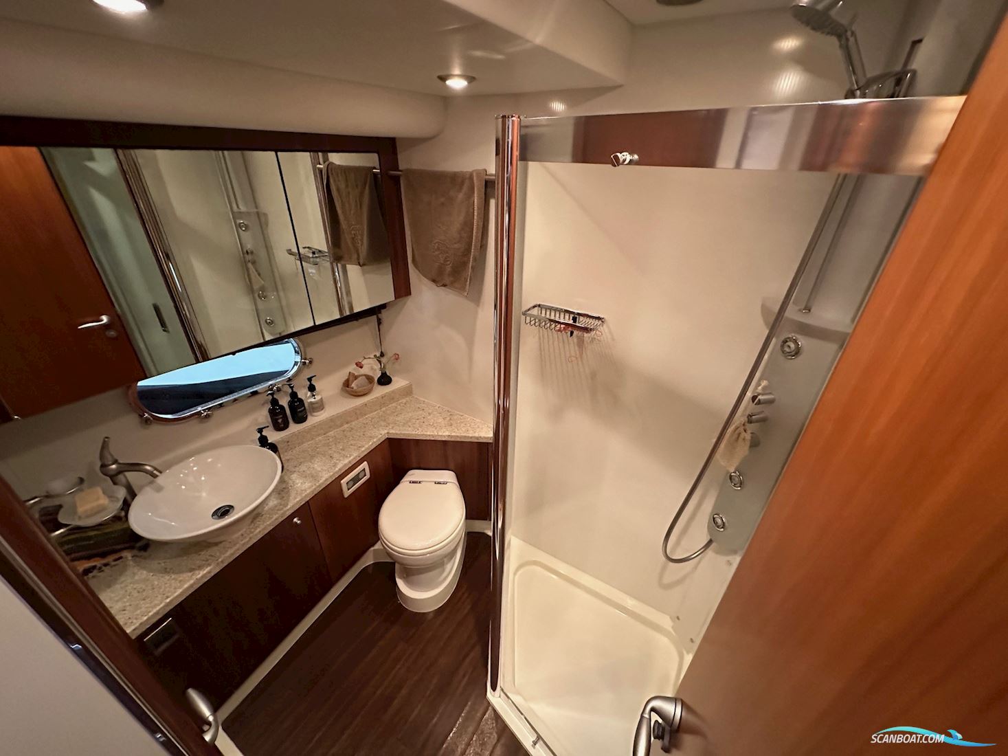 Sunseeker Manhattan 70