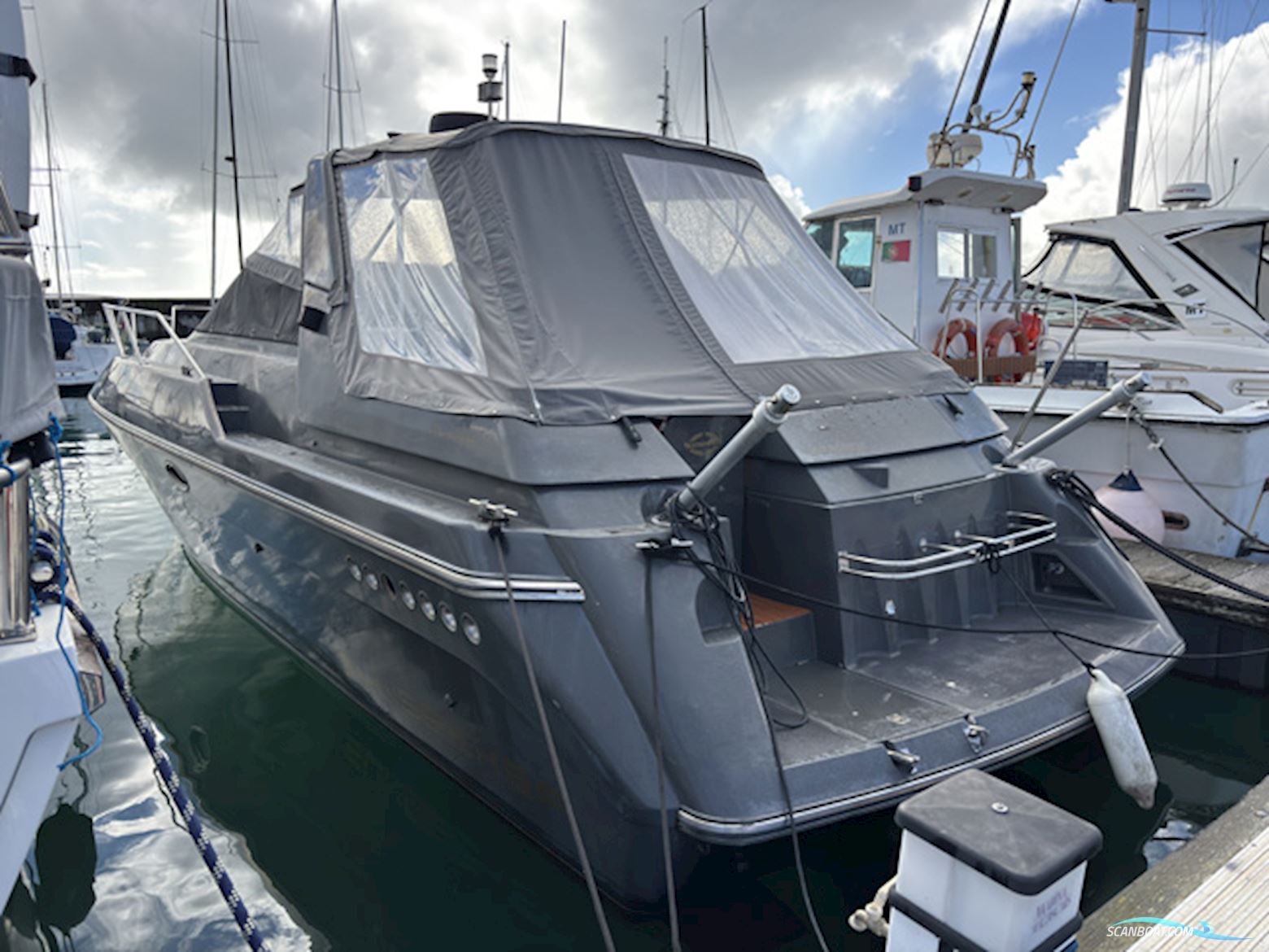 Sunseeker Martinique 38