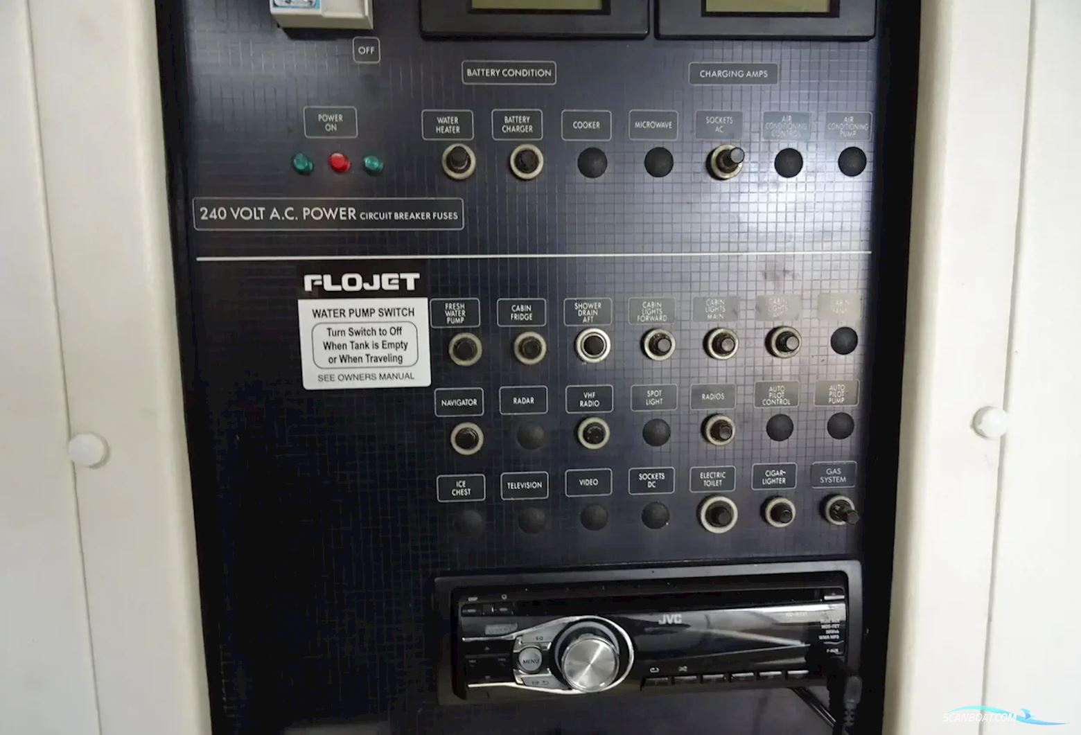 Sunseeker Martinique 38