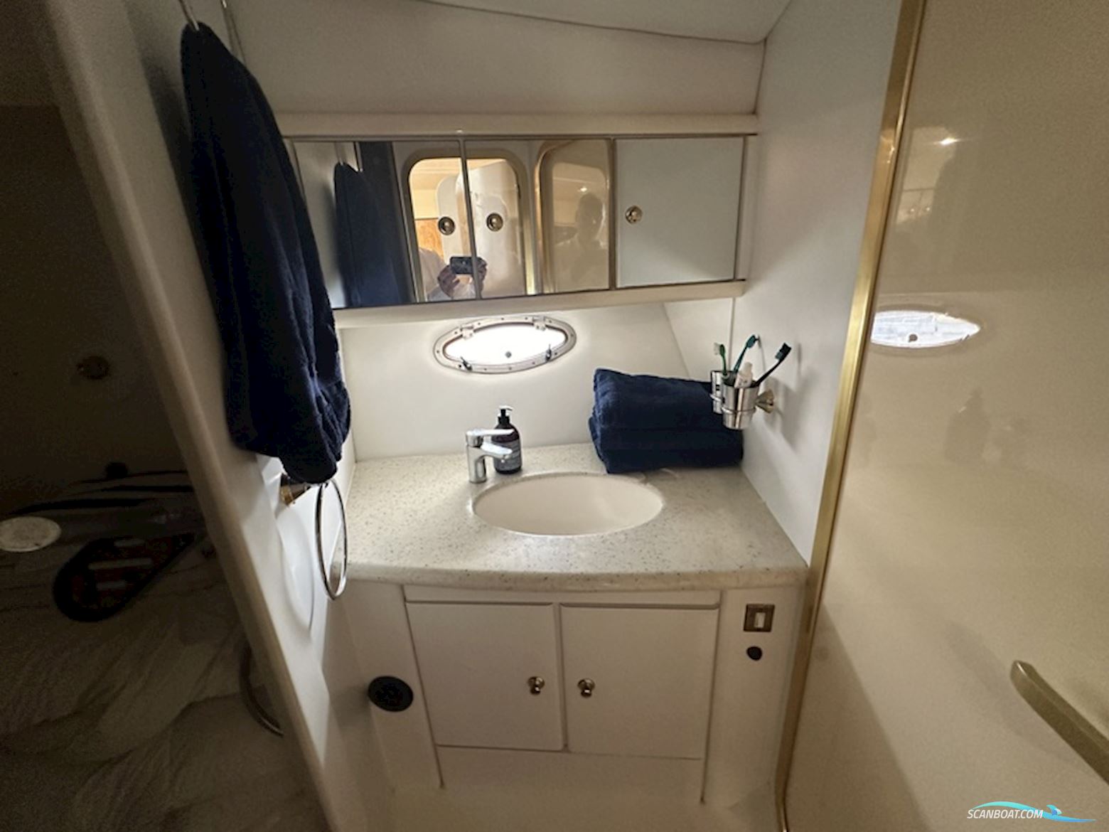 Sunseeker Mustique 42