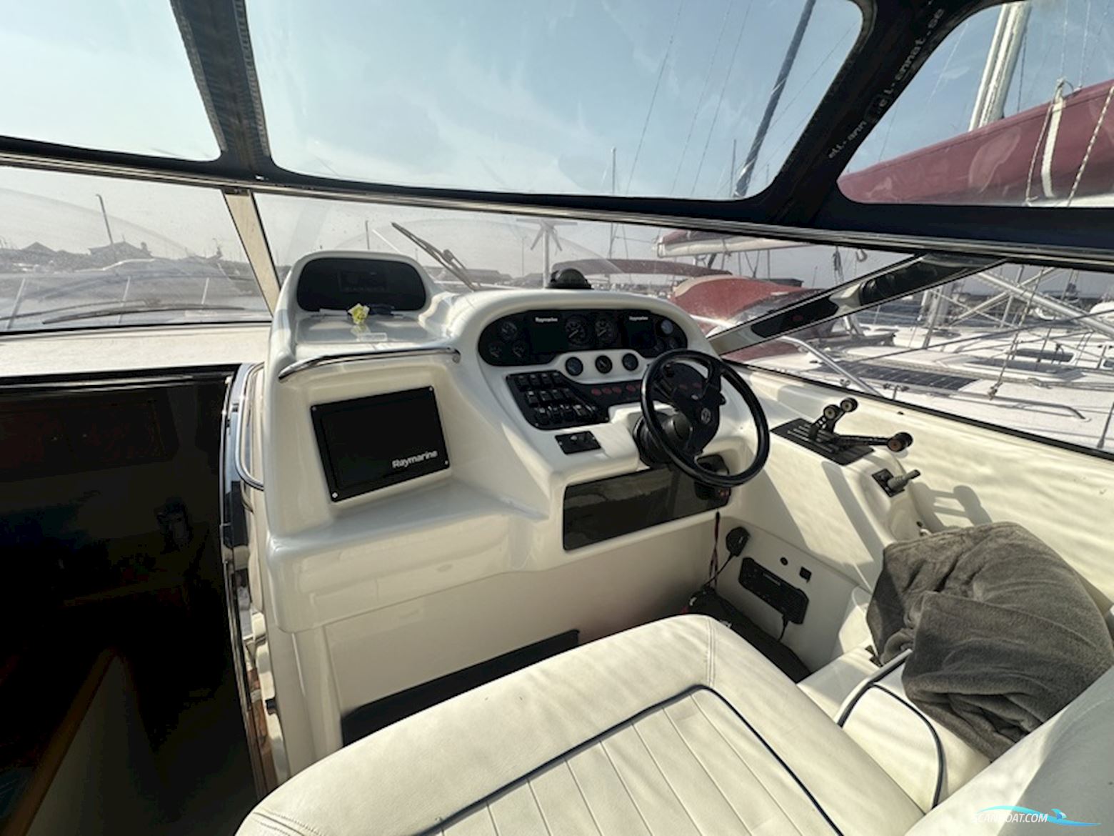 Sunseeker Mustique 42