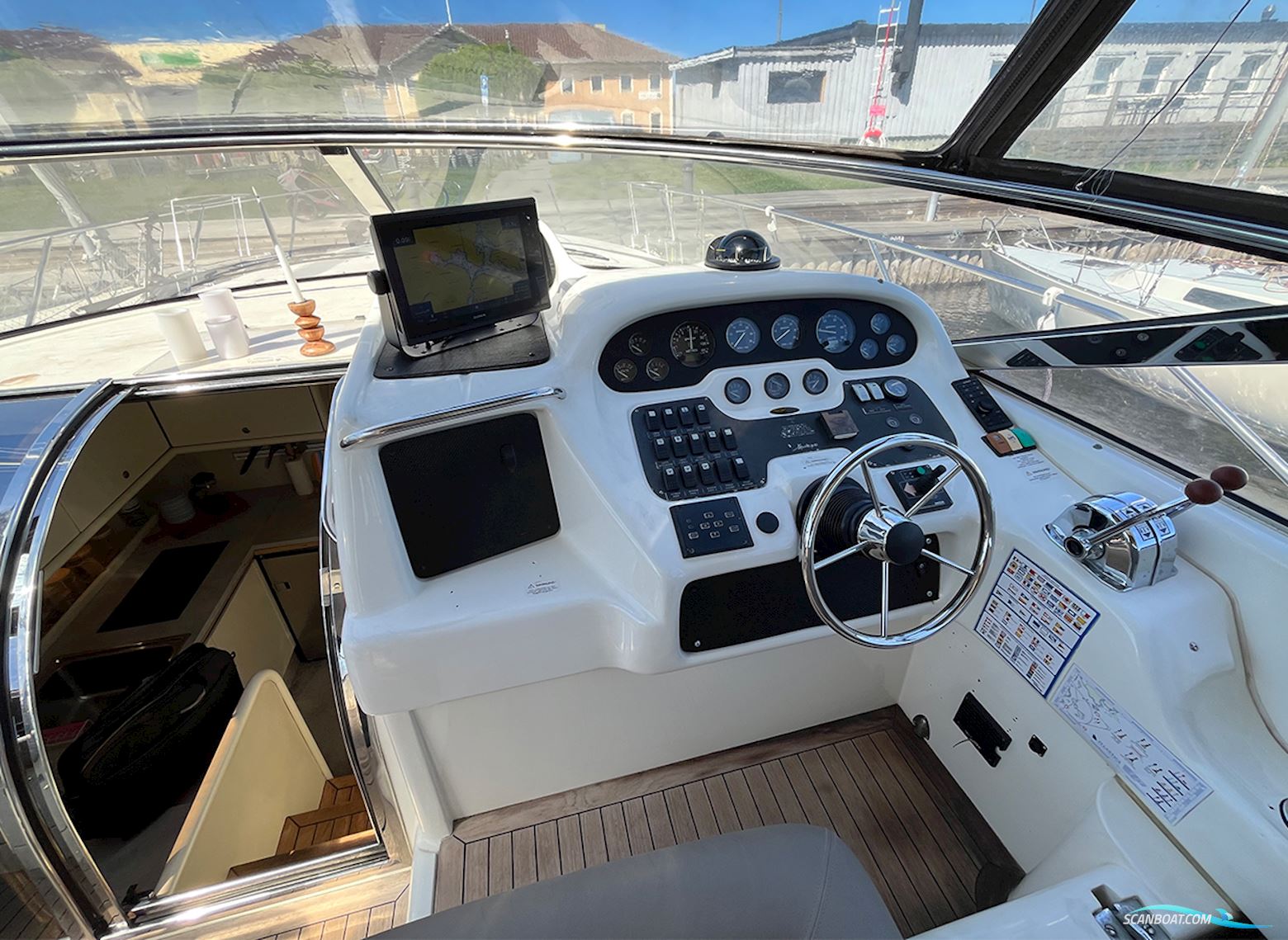 Sunseeker Mustique 42