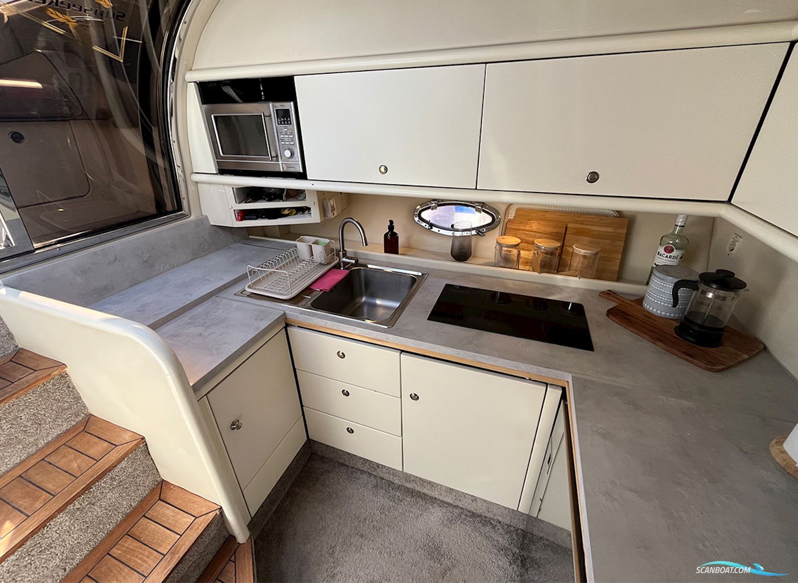 Sunseeker Mustique 42