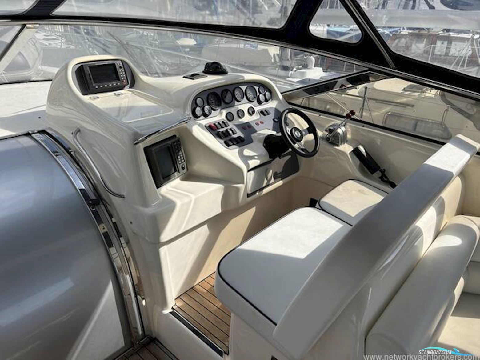 Sunseeker Mystique 42